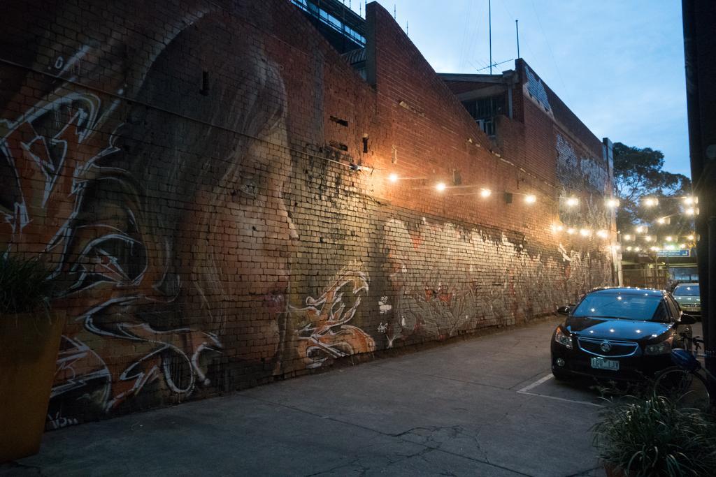 Nomads Melbourne Backpackers Hostel Екстериор снимка