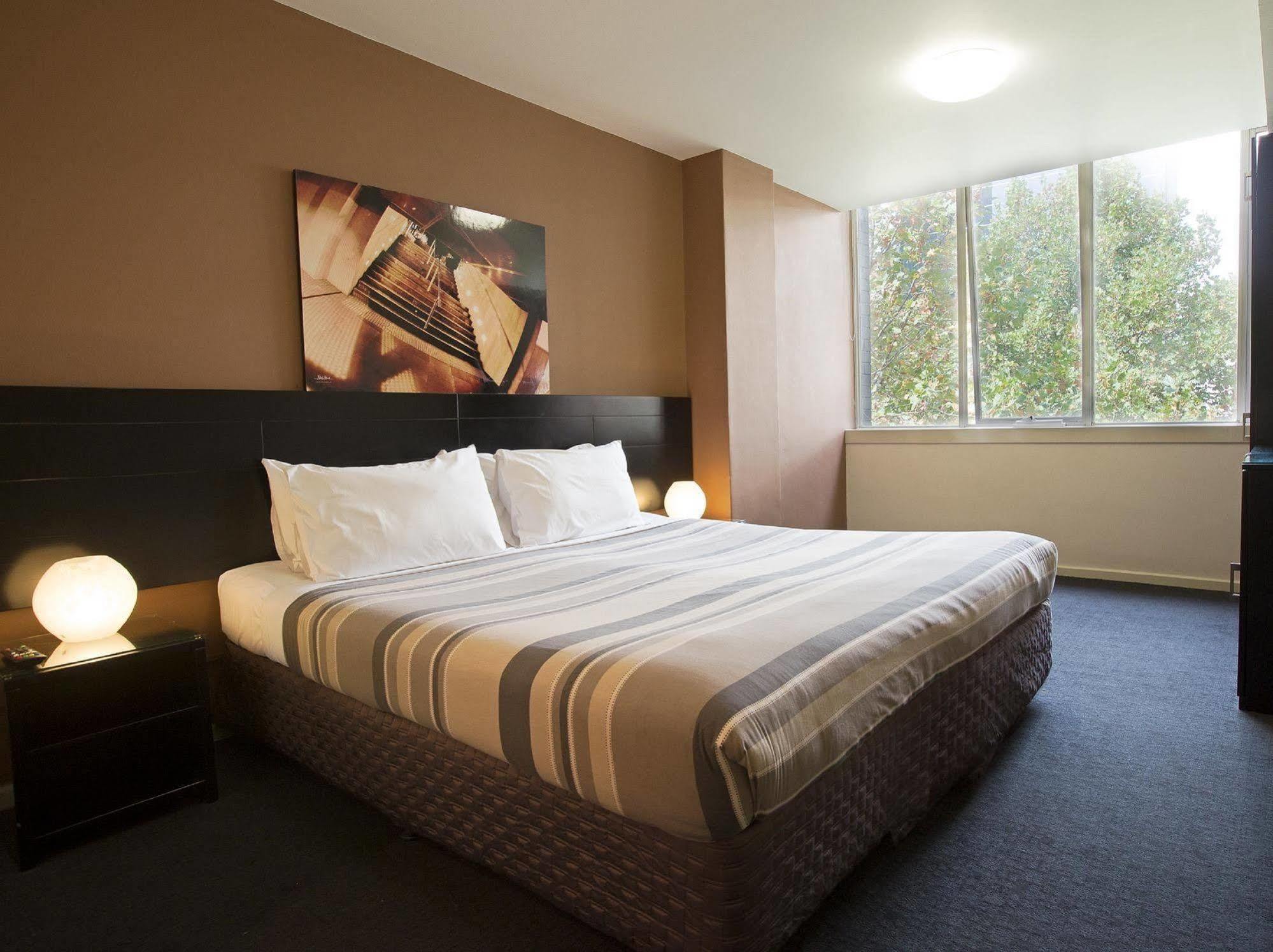 Nomads Melbourne Backpackers Hostel Екстериор снимка