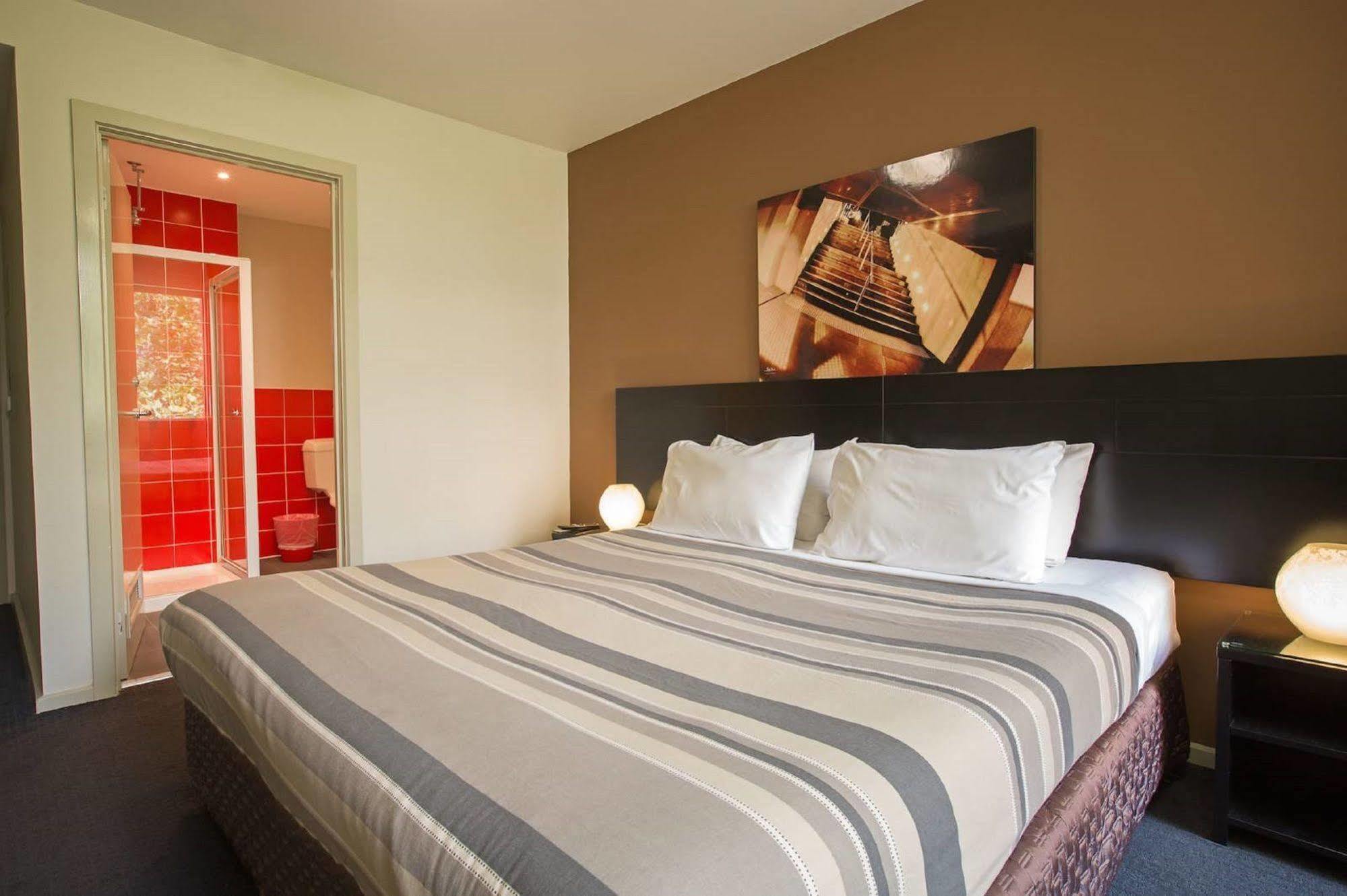 Nomads Melbourne Backpackers Hostel Екстериор снимка