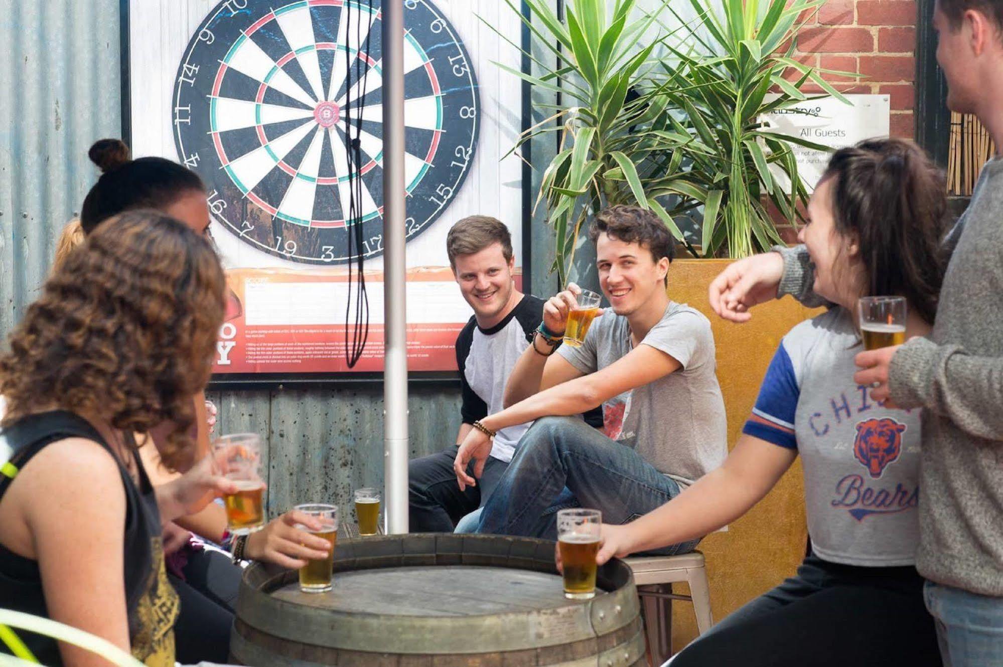 Nomads Melbourne Backpackers Hostel Екстериор снимка